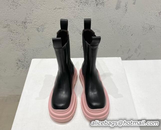 Classic Hot Bottega Veneta Tire Calfskin Short Chelsea Boot Black/Pink 2072122