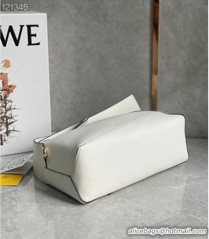 Famous Brand Loewe Original Leather Bag LE10188 white