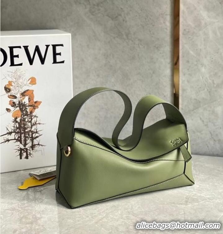 Unique Style Loewe Original Leather Bag LE10188 green