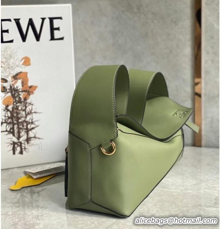 Unique Style Loewe Original Leather Bag LE10188 green