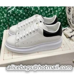 Discount Alexander McQueen Oversized Sneakers in Silky Calfskin White/Black 072343