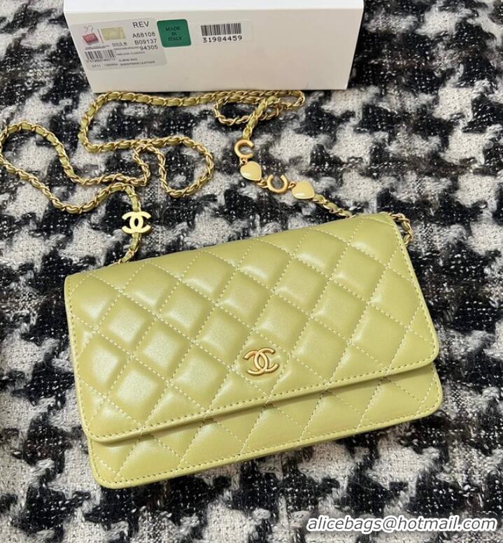 Trendy Design Chanel WALLET ON CHAIN AP3035 green