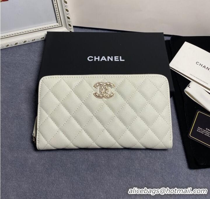 Well Crafted Chanel Calfskin Leather & Gold-Tone Metal AP2739 white