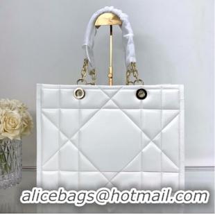 Pretty Style MEDIUM DIOR ESSENTIAL TOTE BAG Calfskin M8721 WHITE