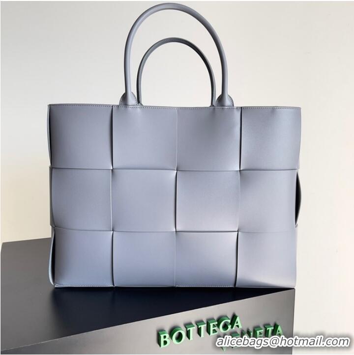 Low Cost Bottega Veneta ARCO TOTE Large intrecciato grained leather tote bag 652868 gray