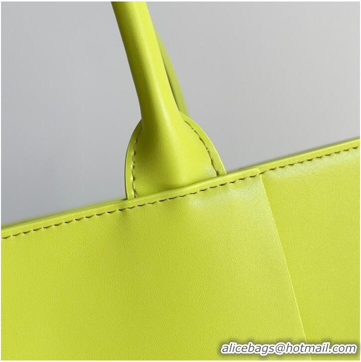 Wholesale Bottega Veneta ARCO TOTE Large intrecciato grained leather tote bag 652868 yellow