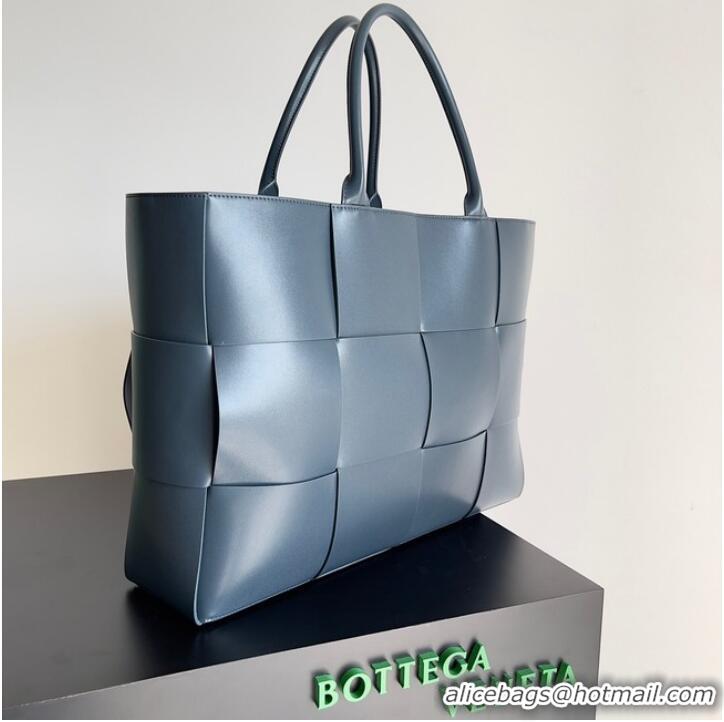 Top Quality Bottega Veneta ARCO TOTE Large intrecciato grained leather tote bag 652868 blue