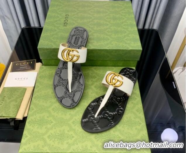 Sumptuous Gucci Leather Flat Thong Sandals with GG White 091238