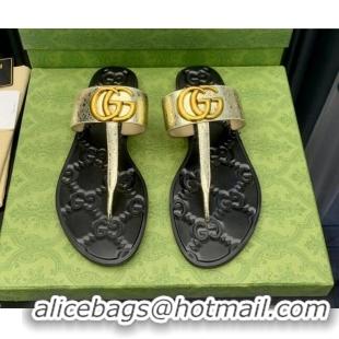 Sophisticated Gucci Leather Flat Thong Sandals with GG Gold 091242