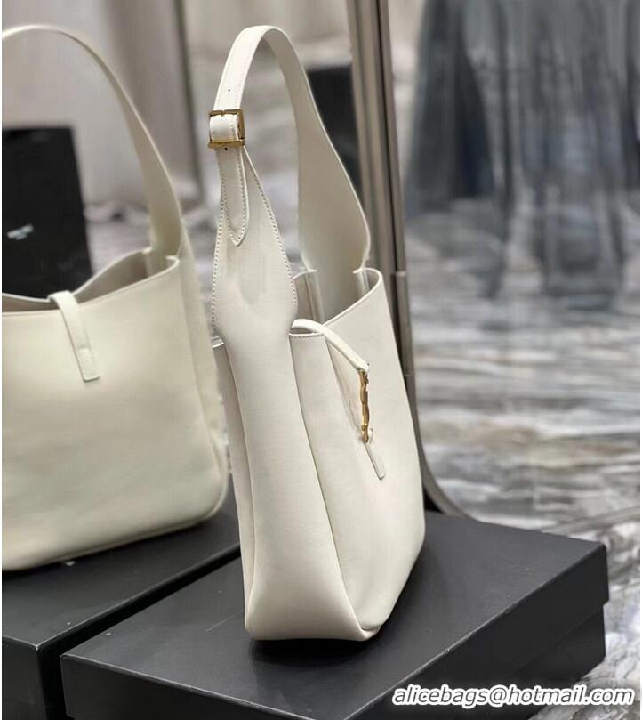 Top Grade SAINT LAUREN LE 5 A 7 SOFT SMALL HOBO BAG IN SMOOTH LEATHER 713938 white