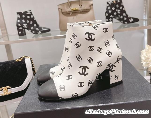 Trendy Design Chanel CC Print Leather Ankle Boots 6.5cm White 082438