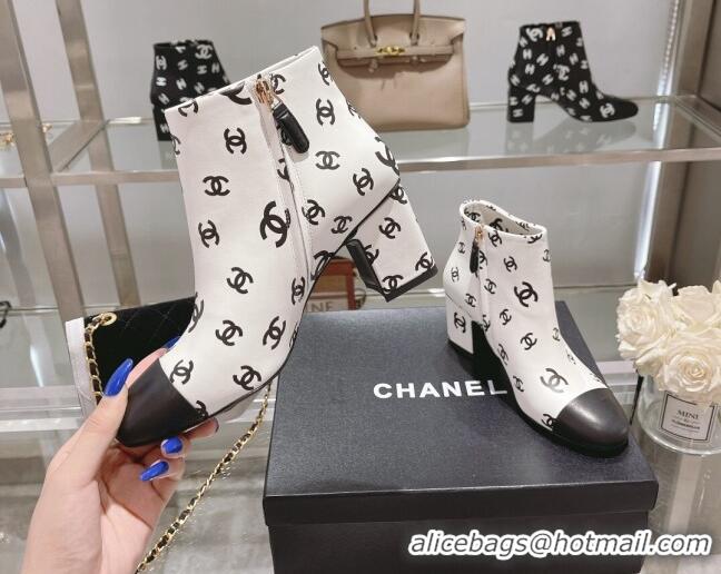 Trendy Design Chanel CC Print Leather Ankle Boots 6.5cm White 082438