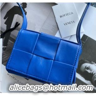 Well Crafted Bottega Veneta Candy Cassette 666688 Electrooptic blue