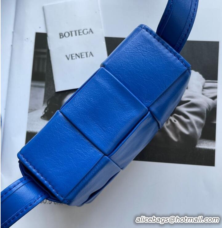 Well Crafted Bottega Veneta Candy Cassette 666688 Electrooptic blue