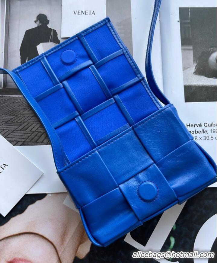 Well Crafted Bottega Veneta Candy Cassette 666688 Electrooptic blue