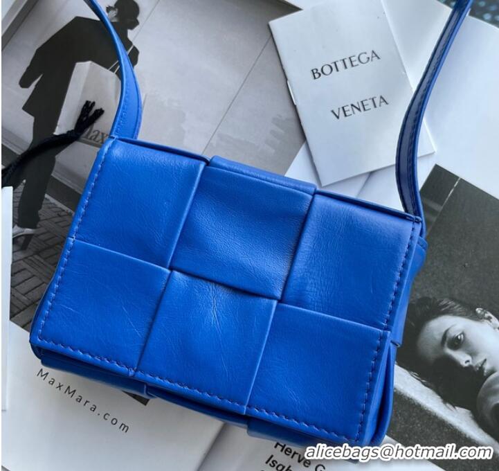 Well Crafted Bottega Veneta Candy Cassette 666688 Electrooptic blue