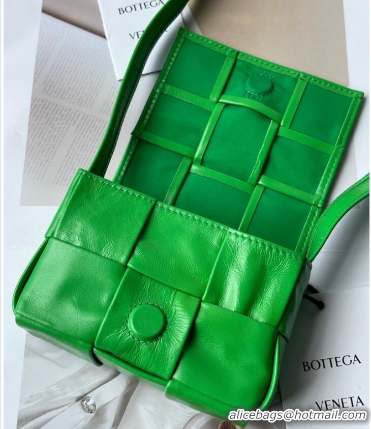 Good Product Bottega Veneta Candy Cassette A666688 Electrooptic green