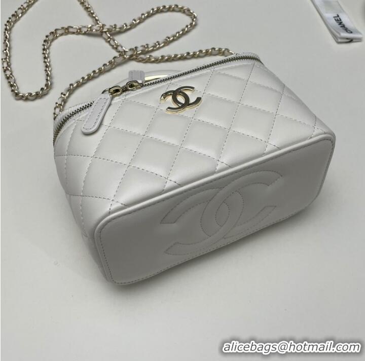 Top Quality Chanel mini Shoulder Bag Lambskin & Gold-Tone Metal 81208 white