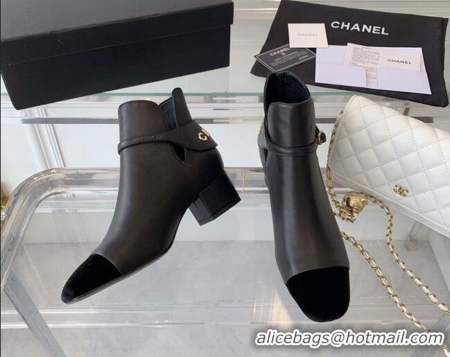 Luxury Chanel Lambskin Ankle Boots with CHANEL Back Black 082503