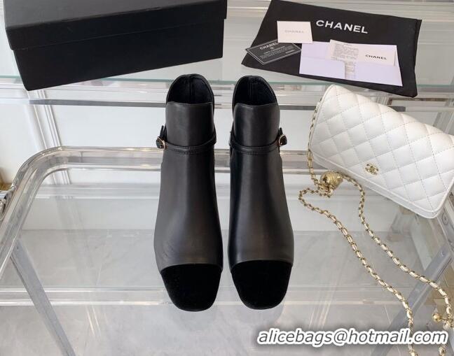 Luxury Chanel Lambskin Ankle Boots with CHANEL Back Black 082503