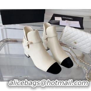 Unique Style Chanel Lambskin Ankle Boots with CHANEL Back White 082505