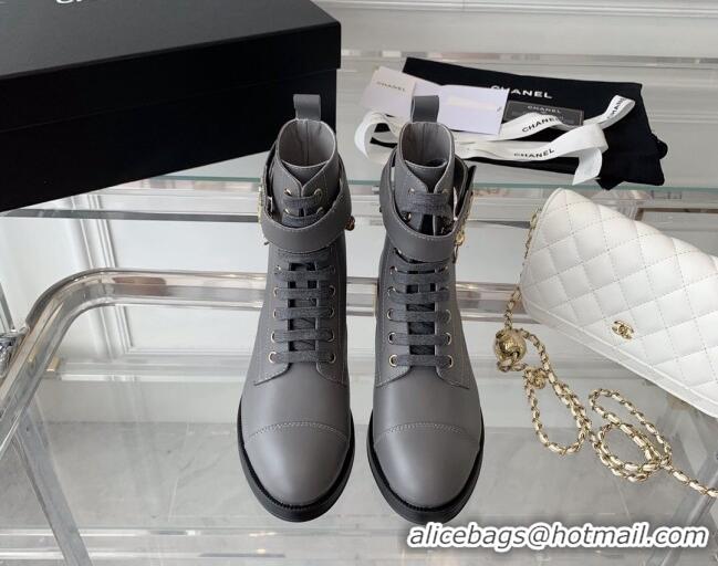 Fashion Chanel Calfskin Ankle Boots with Chain Gray 082507