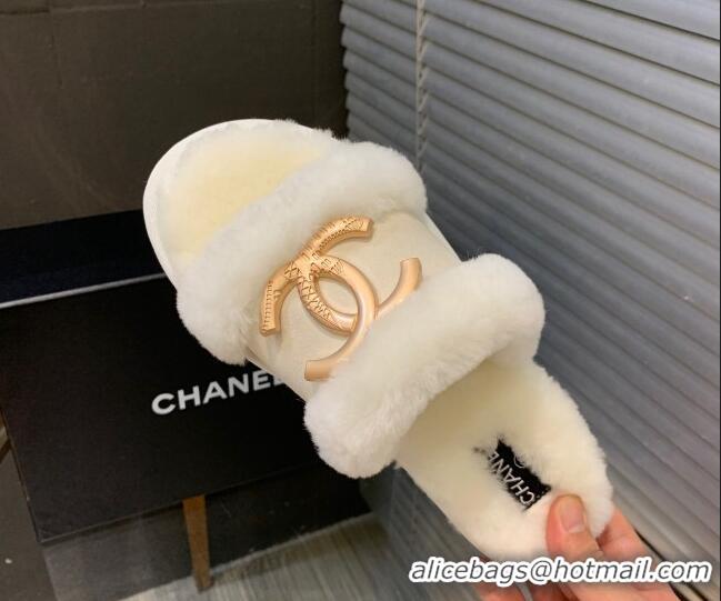 Stylish Chanel Wool Suede Flat Slide Sandals with Metal CC White 082732