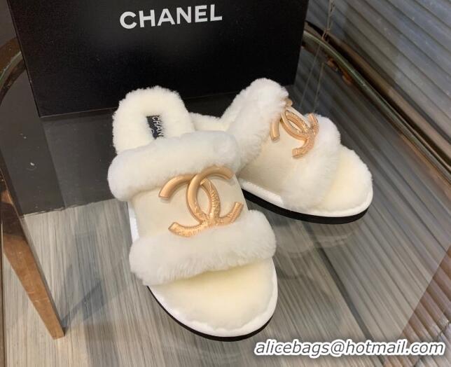 Stylish Chanel Wool Suede Flat Slide Sandals with Metal CC White 082732