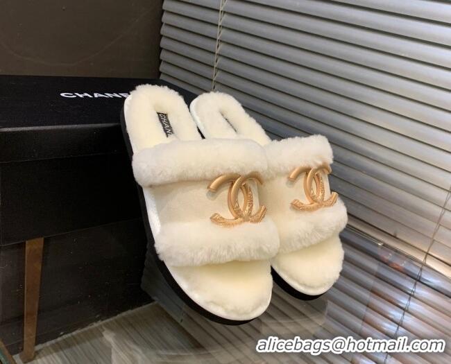 Stylish Chanel Wool Suede Flat Slide Sandals with Metal CC White 082732