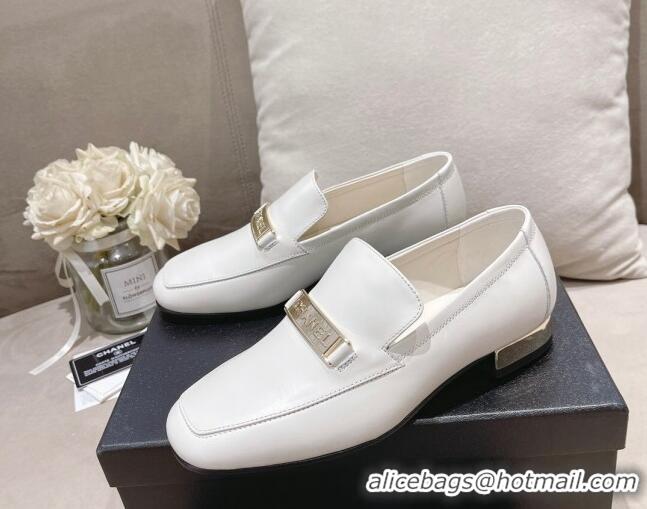 Good Looking Chanel Calfskin Loafers with CHANEL Metal White 082736