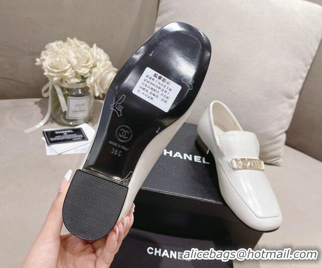 Good Looking Chanel Calfskin Loafers with CHANEL Metal White 082736