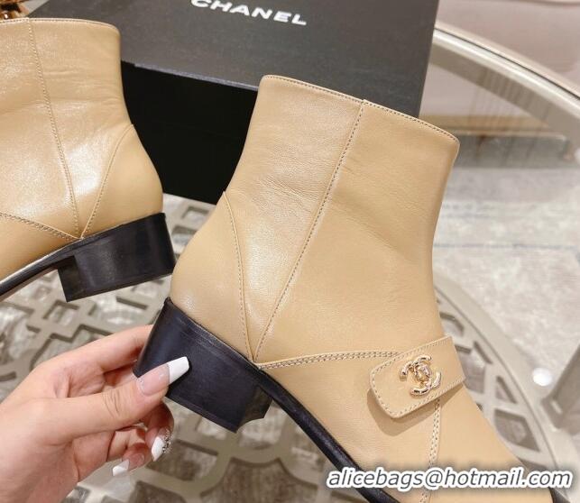 Sophisticated Chanel Calfskin Pointed Ankle Boots 4cm Beige 090807