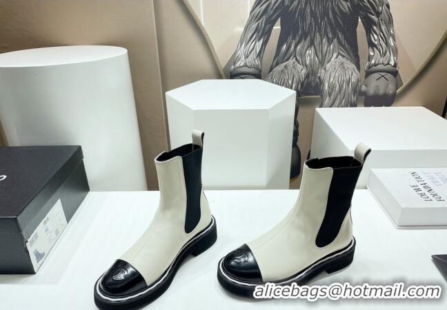 Perfect Chanel Leather Ankle Chelsea Boots White 090826