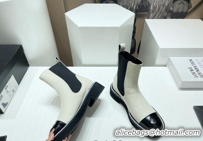 Perfect Chanel Leather Ankle Chelsea Boots White 090826