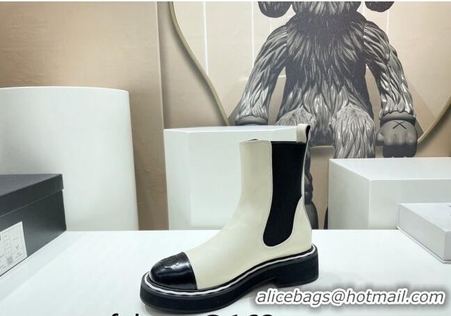 Perfect Chanel Leather Ankle Chelsea Boots White 090826