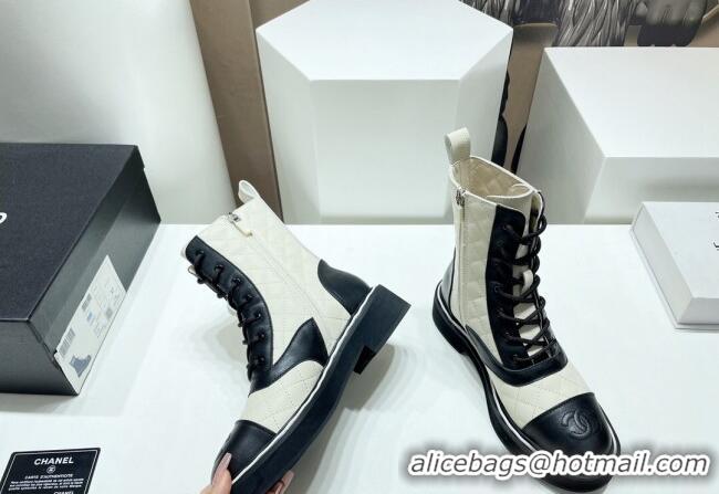 Pretty Style Chanel Quilted Leather Lace-up Ankle Boots Black/White 090828