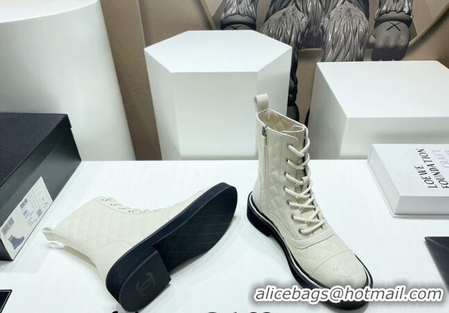 Sumptuous Chanel Quilted Leather Lace-up Ankle Boots White 090829