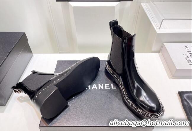 Purchase Chanel Patent Leather Chelsea Ankle Boots with Chain Black 090831