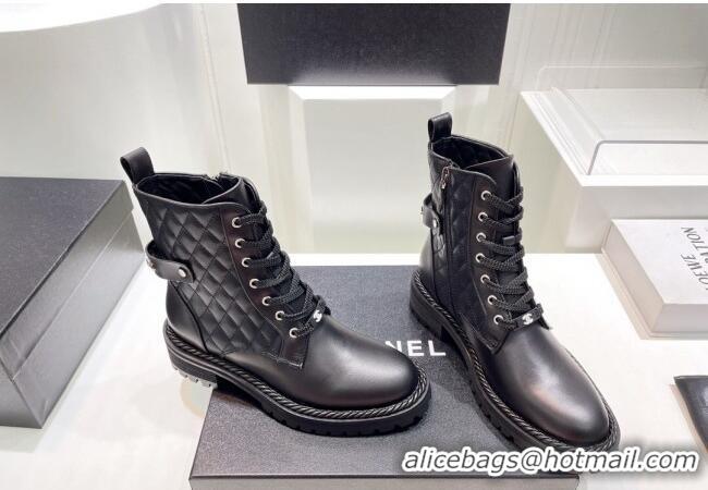 Best Price Chanel Quilted Calfskin Lace-up Ankle Boots with Logo Band Black 090832