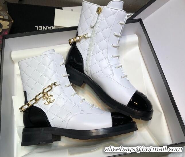 Purchase Chanel Quilted Calfskin Ankle Boots with Chain White 092112