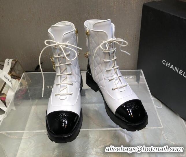 Purchase Chanel Quilted Calfskin Ankle Boots with Chain White 092112