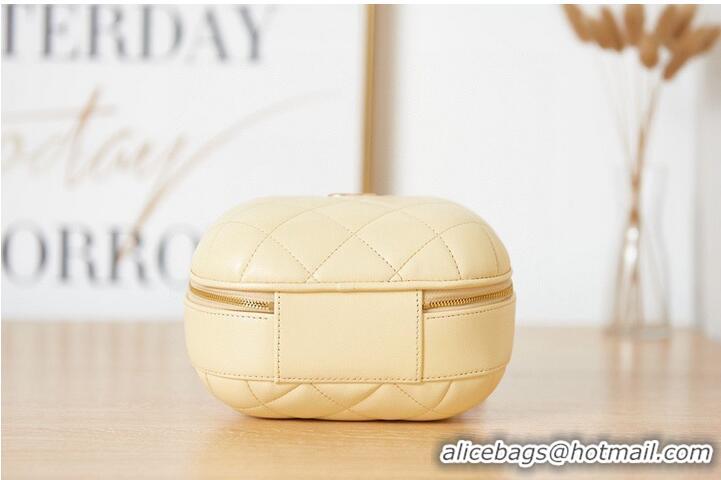 Promotional Discount Chanel 22S top handle cosmetic bag AS3066 light yellow