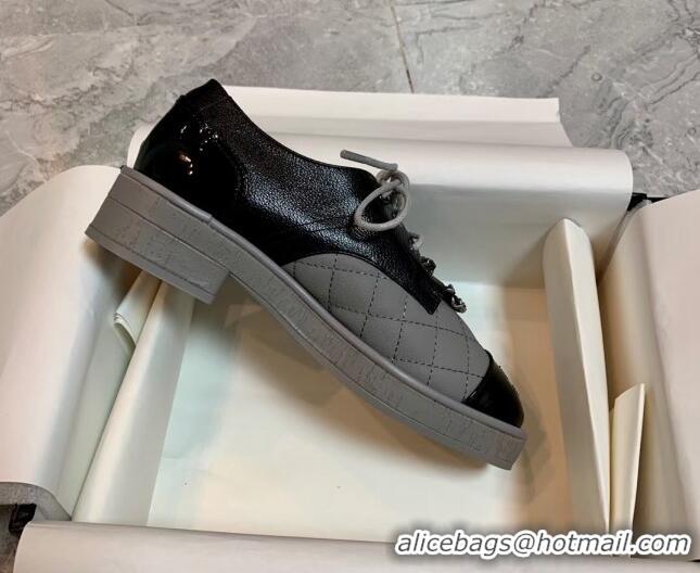 Sophisticated Chanel Calfskin Lace-ups Flat with Chain Grey 1012105