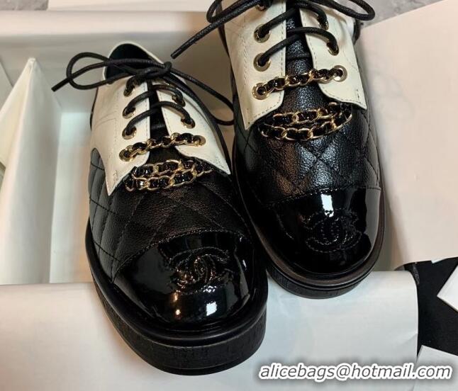 Popular Style Chanel Calfskin Lace-ups Flat with Chain White 1012106