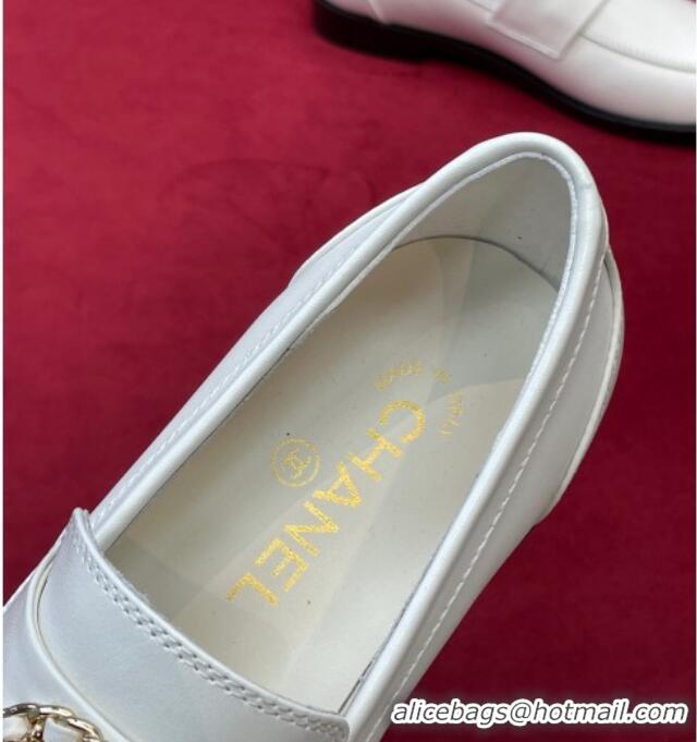 Best Product Chanel Shiny Calfskin and Suede Loafers G39606 White