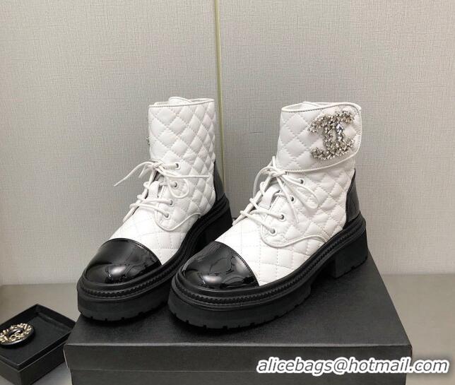 Sumptuous Chanel Lambskin Lace-ups Ankle Boots with Crystal CC G36424 White