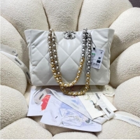 Famous Brand CHANEL 19 SHOPPING BAG 3660 white