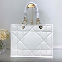 Pretty Style MEDIUM DIOR ESSENTIAL TOTE BAG Calfskin M8721 WHITE