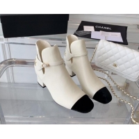 Unique Style Chanel Lambskin Ankle Boots with CHANEL Back White 082505