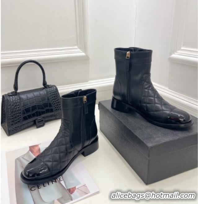 Duplicate Chanel Quilted Lambskin and Patent Leather Ankle Boots with CC Buckle G39172 Black